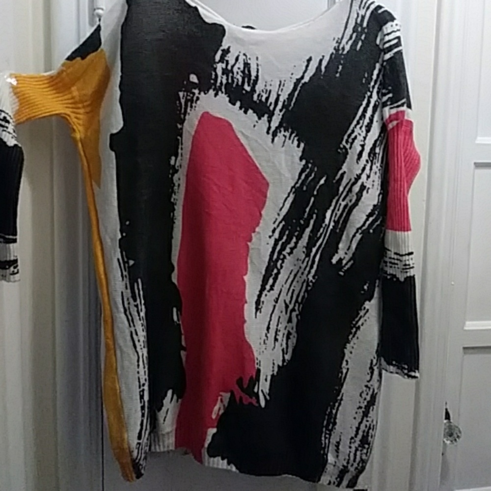 Top - Picture 2 of 2